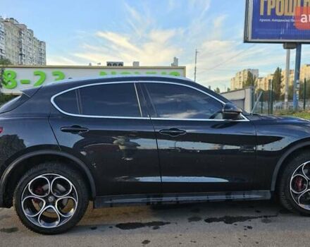 Черный Альфа Ромео Стелвио, объемом двигателя 2 л и пробегом 89 тыс. км за 25900 $, фото 1 на Automoto.ua