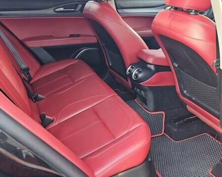 Черный Альфа Ромео Стелвио, объемом двигателя 2 л и пробегом 89 тыс. км за 25900 $, фото 2 на Automoto.ua