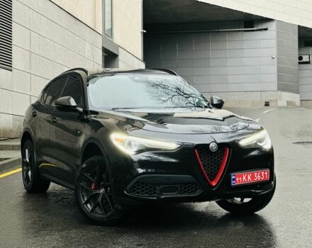 Черный Альфа Ромео Стелвио, объемом двигателя 2 л и пробегом 81 тыс. км за 22000 $, фото 3 на Automoto.ua
