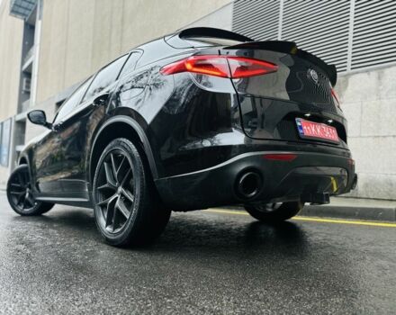 Черный Альфа Ромео Стелвио, объемом двигателя 2 л и пробегом 81 тыс. км за 22000 $, фото 1 на Automoto.ua