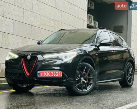 Черный Альфа Ромео Стелвио, объемом двигателя 2 л и пробегом 81 тыс. км за 22000 $, фото 13 на Automoto.ua