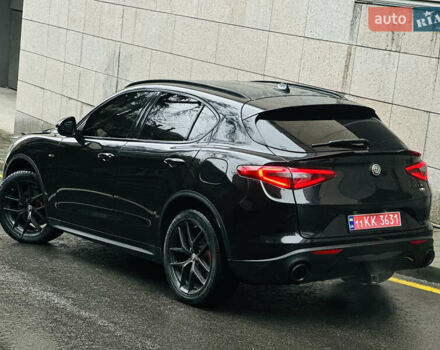 Черный Альфа Ромео Стелвио, объемом двигателя 2 л и пробегом 81 тыс. км за 22000 $, фото 2 на Automoto.ua