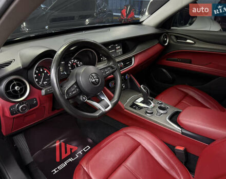 Альфа Ромео Стелвио 2020 в Одессе на Automoto.ua Черный Альфа Ромео Стелвио, объемом двигателя 2 л и пробегом 81 тыс. км за 27900 $, фото 19 на Automoto.ua