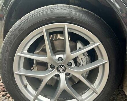 Черный Альфа Ромео Стелвио, объемом двигателя 2 л и пробегом 41 тыс. км за 27900 $, фото 7 на Automoto.ua