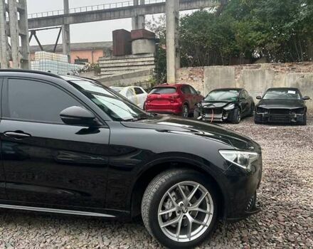 Черный Альфа Ромео Стелвио, объемом двигателя 2 л и пробегом 41 тыс. км за 27900 $, фото 1 на Automoto.ua