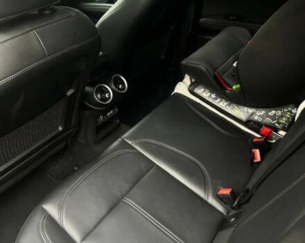 Черный Альфа Ромео Стелвио, объемом двигателя 2 л и пробегом 41 тыс. км за 27900 $, фото 11 на Automoto.ua