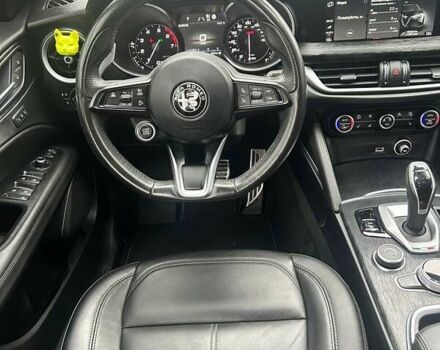 Черный Альфа Ромео Стелвио, объемом двигателя 2 л и пробегом 41 тыс. км за 27900 $, фото 8 на Automoto.ua