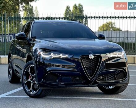 Чорний Альфа Ромео Стелвіо, об'ємом двигуна 2 л та пробігом 25 тис. км за 45500 $, фото 1 на Automoto.ua