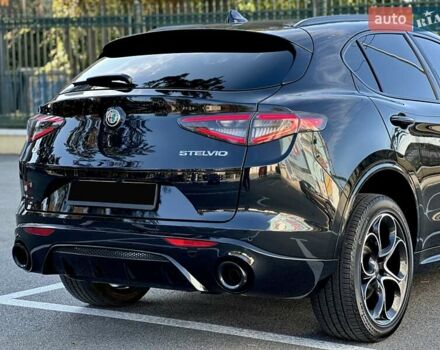 Чорний Альфа Ромео Стелвіо, об'ємом двигуна 2 л та пробігом 25 тис. км за 45500 $, фото 14 на Automoto.ua