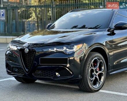 Чорний Альфа Ромео Стелвіо, об'ємом двигуна 2 л та пробігом 25 тис. км за 45500 $, фото 8 на Automoto.ua