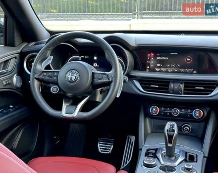 Чорний Альфа Ромео Стелвіо, об'ємом двигуна 2 л та пробігом 25 тис. км за 45500 $, фото 18 на Automoto.ua