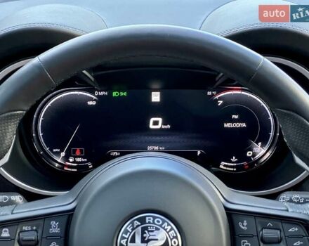 Чорний Альфа Ромео Стелвіо, об'ємом двигуна 2 л та пробігом 25 тис. км за 45500 $, фото 23 на Automoto.ua