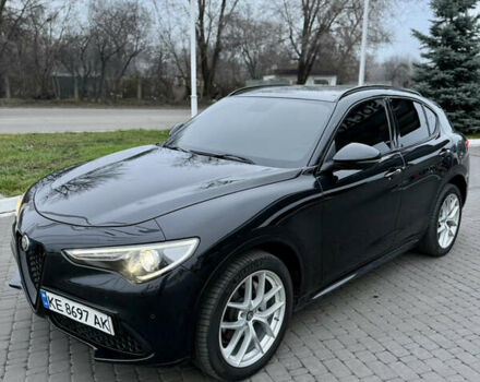 Черный Альфа Ромео Стелвио, объемом двигателя 2 л и пробегом 68 тыс. км за 20900 $, фото 1 на Automoto.ua