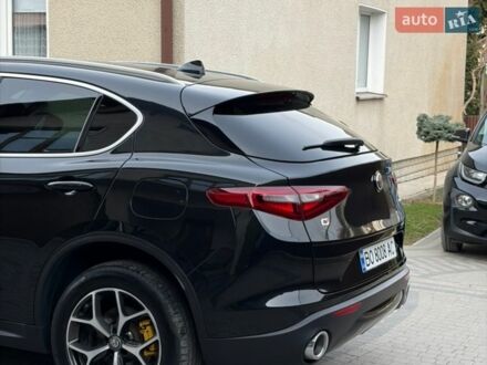 Черный Альфа Ромео Стелвио, объемом двигателя 2 л и пробегом 105 тыс. км за 23800 $, фото 1 на Automoto.ua