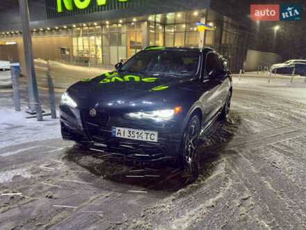 Черный Альфа Ромео Стелвио, объемом двигателя 2 л и пробегом 41 тыс. км за 26500 $, фото 1 на Automoto.ua