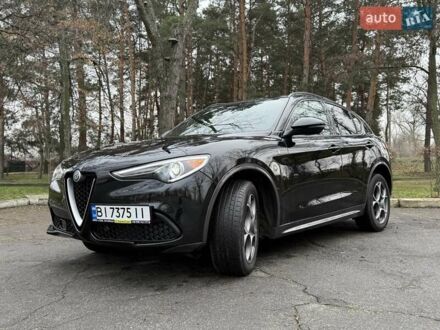 Чорний Альфа Ромео Стелвіо, об'ємом двигуна 2 л та пробігом 20 тис. км за 42000 $, фото 1 на Automoto.ua