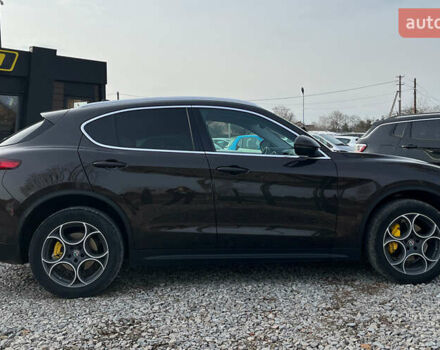 Коричневий Альфа Ромео Стелвіо, об'ємом двигуна 2 л та пробігом 81 тис. км за 22500 $, фото 7 на Automoto.ua