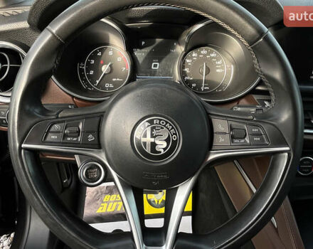 Коричневий Альфа Ромео Стелвіо, об'ємом двигуна 2 л та пробігом 81 тис. км за 22500 $, фото 10 на Automoto.ua