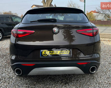 Коричневий Альфа Ромео Стелвіо, об'ємом двигуна 2 л та пробігом 81 тис. км за 22500 $, фото 5 на Automoto.ua