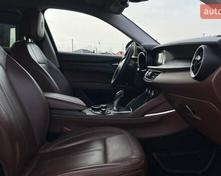 Коричневий Альфа Ромео Стелвіо, об'ємом двигуна 2 л та пробігом 81 тис. км за 22500 $, фото 8 на Automoto.ua