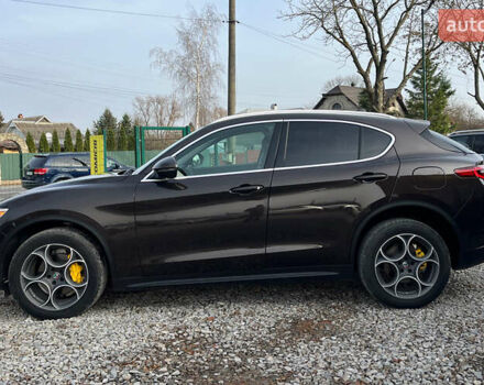 Коричневий Альфа Ромео Стелвіо, об'ємом двигуна 2 л та пробігом 81 тис. км за 22500 $, фото 3 на Automoto.ua