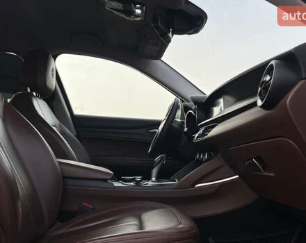 Коричневий Альфа Ромео Стелвіо, об'ємом двигуна 2 л та пробігом 81 тис. км за 22500 $, фото 19 на Automoto.ua