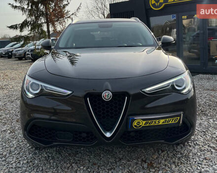 Коричневий Альфа Ромео Стелвіо, об'ємом двигуна 2 л та пробігом 81 тис. км за 22500 $, фото 1 на Automoto.ua