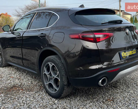 Коричневий Альфа Ромео Стелвіо, об'ємом двигуна 2 л та пробігом 81 тис. км за 22500 $, фото 4 на Automoto.ua