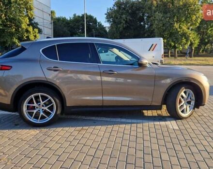 Коричневый Альфа Ромео Стелвио, объемом двигателя 2 л и пробегом 28 тыс. км за 24000 $, фото 4 на Automoto.ua