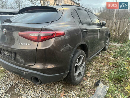 Коричневый Альфа Ромео Стелвио, объемом двигателя 2 л и пробегом 81 тыс. км за 13500 $, фото 1 на Automoto.ua