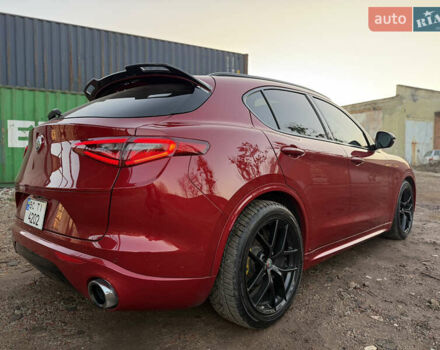 Красный Альфа Ромео Стелвио, объемом двигателя 2 л и пробегом 115 тыс. км за 23500 $, фото 8 на Automoto.ua