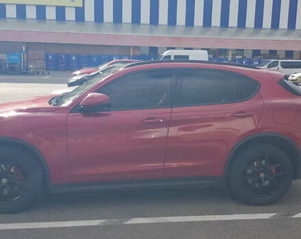 Червоний Альфа Ромео Стелвіо, об'ємом двигуна 2 л та пробігом 126 тис. км за 18700 $, фото 2 на Automoto.ua