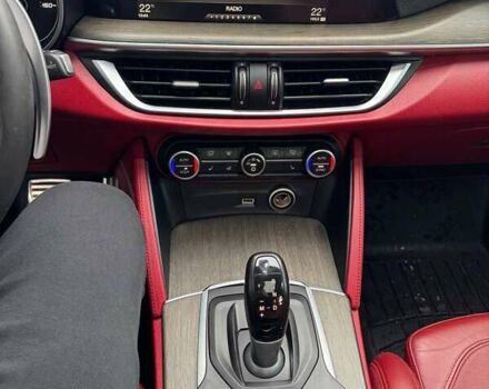 Червоний Альфа Ромео Стелвіо, об'ємом двигуна 2 л та пробігом 184 тис. км за 14500 $, фото 16 на Automoto.ua