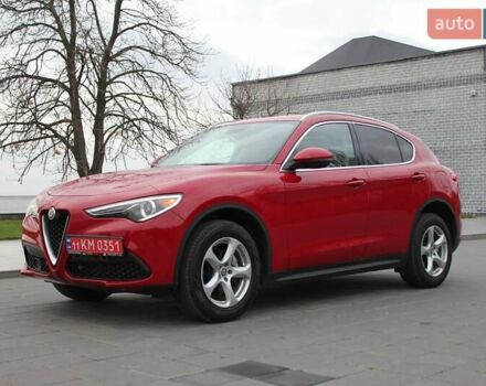 Красный Альфа Ромео Стелвио, объемом двигателя 2 л и пробегом 63 тыс. км за 21900 $, фото 1 на Automoto.ua