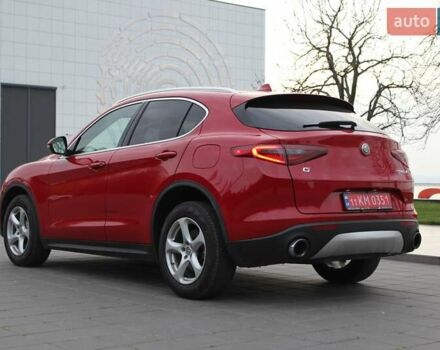 Красный Альфа Ромео Стелвио, объемом двигателя 2 л и пробегом 63 тыс. км за 21900 $, фото 12 на Automoto.ua