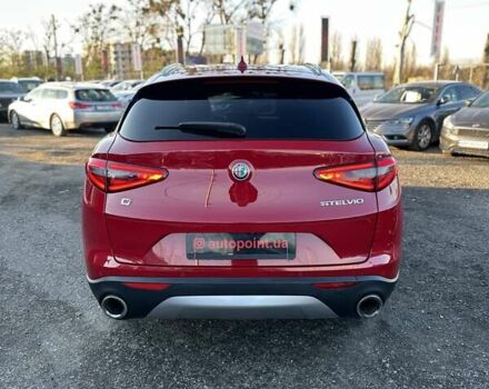 Красный Альфа Ромео Стелвио, объемом двигателя 2 л и пробегом 61 тыс. км за 19200 $, фото 14 на Automoto.ua