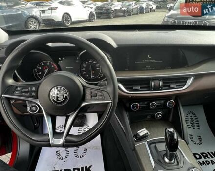 Альфа Ромео Стелвио 2018 в Луцке на Automoto.ua Красный Альфа Ромео Стелвио, объемом двигателя 2 л и пробегом 59 тыс. км за 15800 $, фото 14 на Automoto.ua