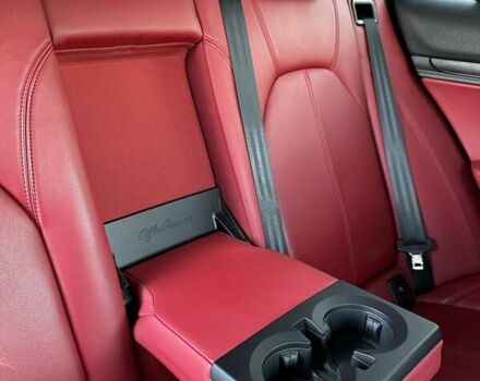 Красный Альфа Ромео Стелвио, объемом двигателя 2 л и пробегом 61 тыс. км за 19200 $, фото 26 на Automoto.ua