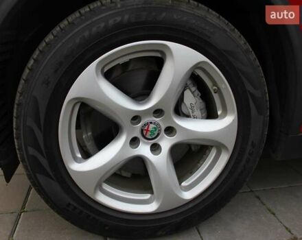 Красный Альфа Ромео Стелвио, объемом двигателя 2 л и пробегом 63 тыс. км за 21900 $, фото 22 на Automoto.ua