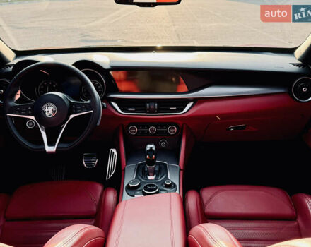 Альфа Ромео Стелвио 2018 в Запорожье на Automoto.ua Красный Альфа Ромео Стелвио, объемом двигателя 2 л и пробегом 90 тыс. км за 26800 $, фото 8 на Automoto.ua