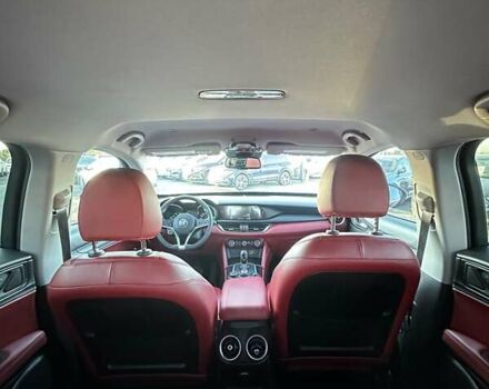 Красный Альфа Ромео Стелвио, объемом двигателя 2 л и пробегом 61 тыс. км за 19200 $, фото 19 на Automoto.ua