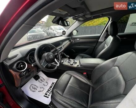Альфа Ромео Стелвио 2018 в Луцке на Automoto.ua Красный Альфа Ромео Стелвио, объемом двигателя 2 л и пробегом 59 тыс. км за 15800 $, фото 13 на Automoto.ua