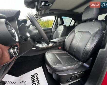 Альфа Ромео Стелвио 2018 в Луцке на Automoto.ua Красный Альфа Ромео Стелвио, объемом двигателя 2 л и пробегом 59 тыс. км за 15800 $, фото 15 на Automoto.ua