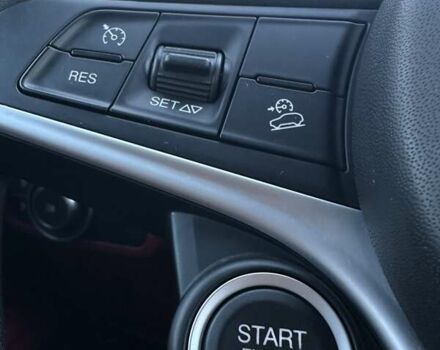 Красный Альфа Ромео Стелвио, объемом двигателя 2 л и пробегом 61 тыс. км за 19200 $, фото 45 на Automoto.ua