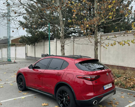 Красный Альфа Ромео Стелвио, объемом двигателя 2 л и пробегом 96 тыс. км за 20900 $, фото 1 на Automoto.ua