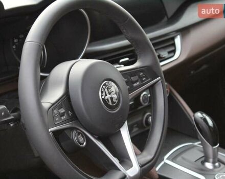 Красный Альфа Ромео Стелвио, объемом двигателя 2 л и пробегом 63 тыс. км за 21900 $, фото 27 на Automoto.ua