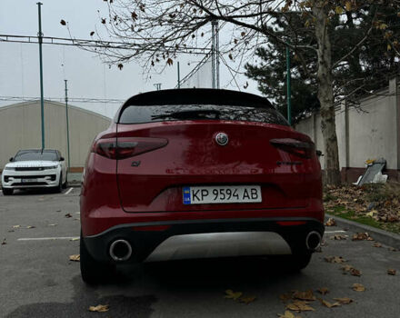 Красный Альфа Ромео Стелвио, объемом двигателя 2 л и пробегом 96 тыс. км за 20900 $, фото 9 на Automoto.ua