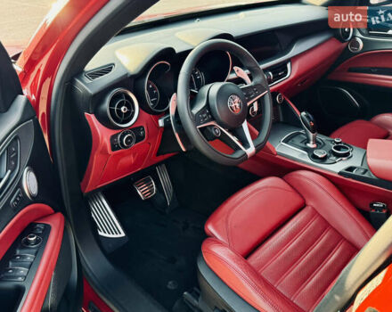 Альфа Ромео Стелвио 2018 в Запорожье на Automoto.ua Красный Альфа Ромео Стелвио, объемом двигателя 2 л и пробегом 90 тыс. км за 26800 $, фото 6 на Automoto.ua