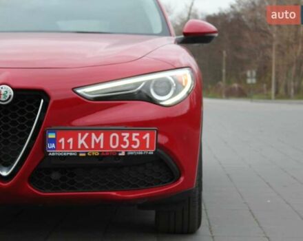 Красный Альфа Ромео Стелвио, объемом двигателя 2 л и пробегом 63 тыс. км за 21900 $, фото 5 на Automoto.ua