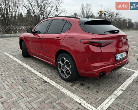 Красный Альфа Ромео Стелвио, объемом двигателя 2 л и пробегом 145 тыс. км за 19500 $, фото 17 на Automoto.ua